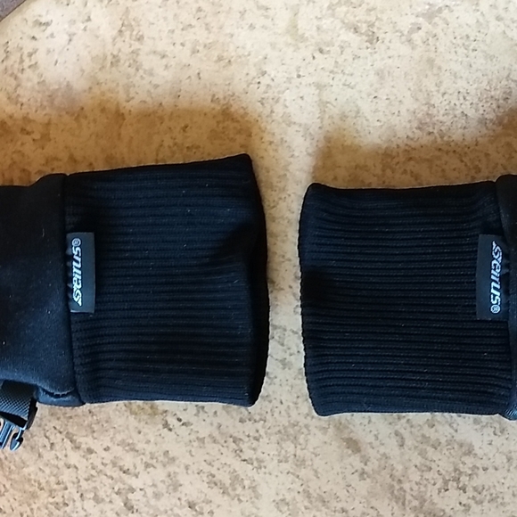Seirus All Weather Gloves - Picture 8 of 8